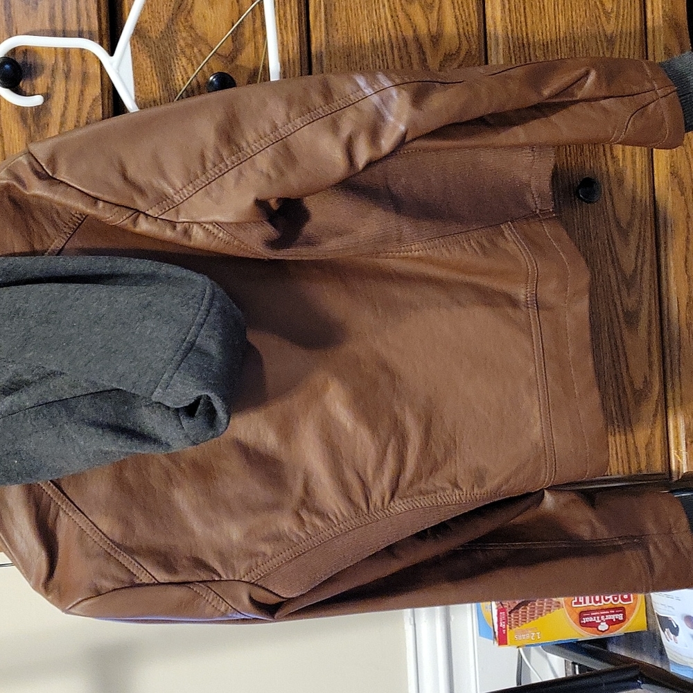 Brown leather jacket with liner - Picture 5 of 7